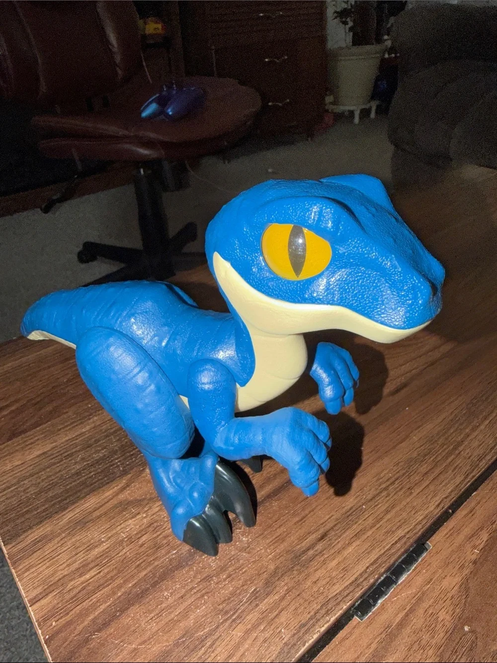 2020 Mattel Imaginex Jurassic world Raptor Dinosaur Figure 10” Blue Big Eyes